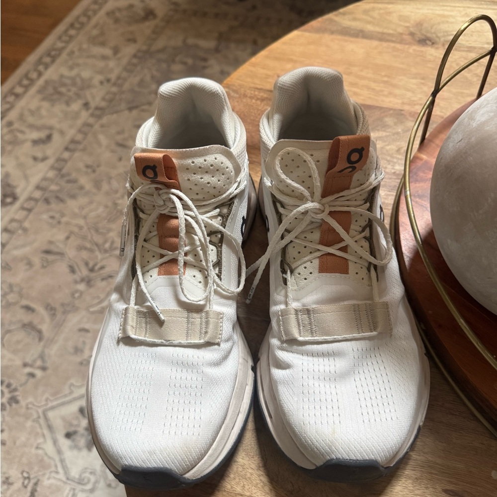 On Running cloud nova sneakers - Picture 2 of 5